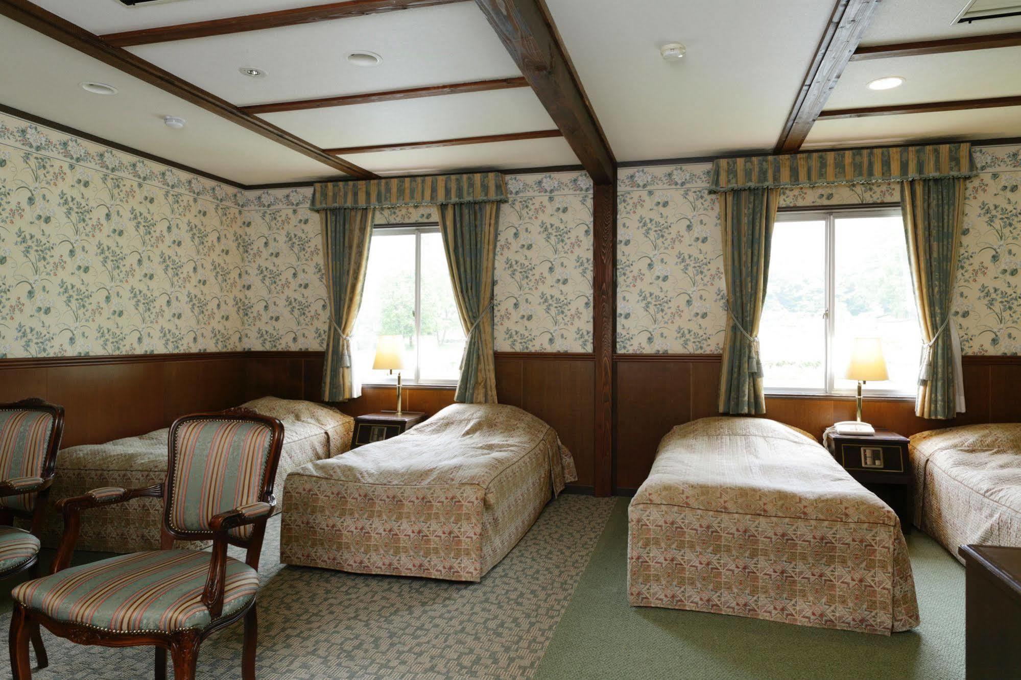 Hotel Heidi Hof Hakuba Esterno foto