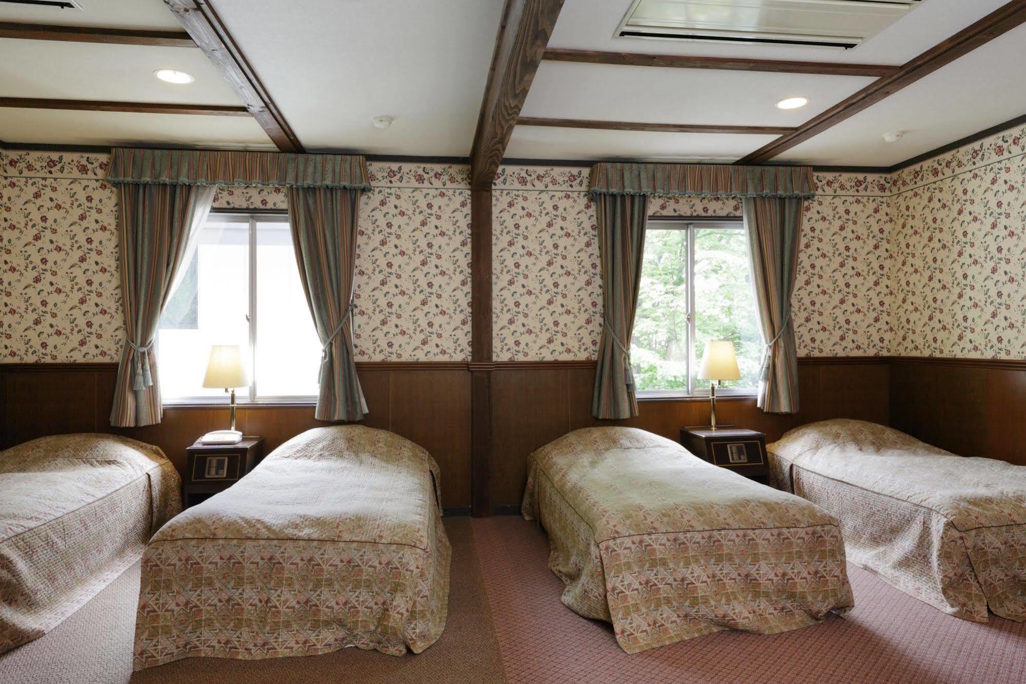 Hotel Heidi Hof Hakuba Esterno foto
